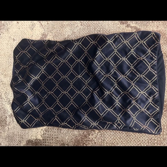 Queen comforter - Picture 1 of 7